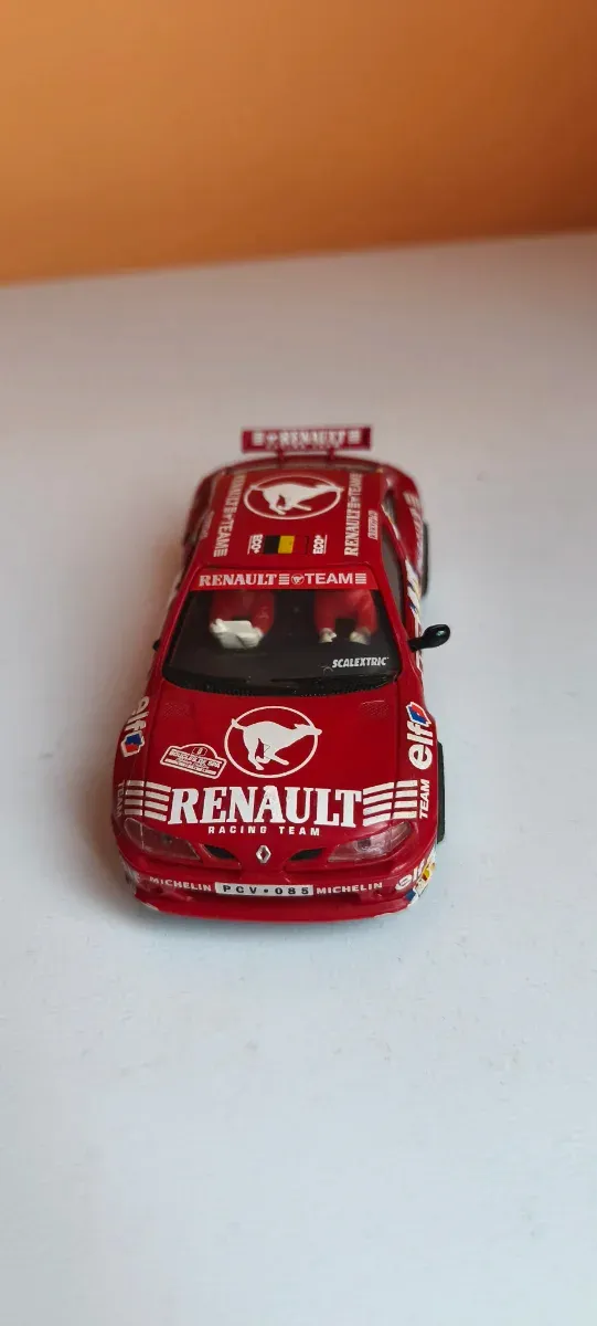 Scalextric Renault Megane Elf
