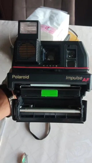 Polaroid Impulse AF 80s due fotocamere Polaroid