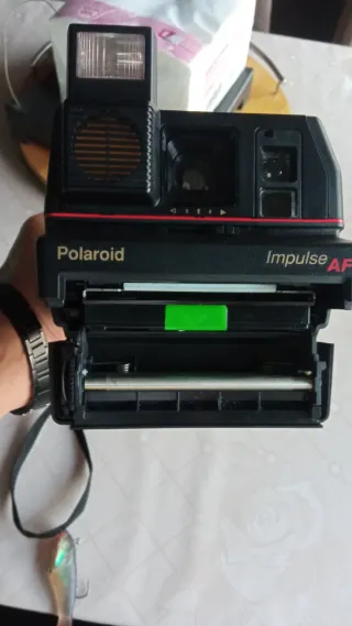 Polaroid Impulse AF 80s due fotocamere Polaroid