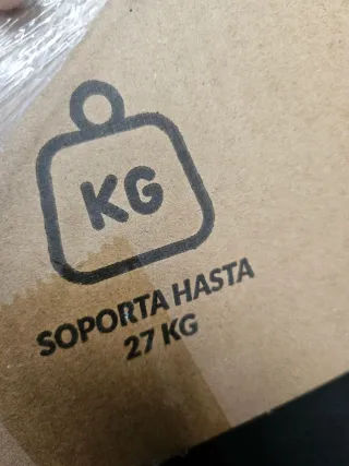 Tendedero de ropa .Mide 1,20 de ancho.SIN ESTRENAR