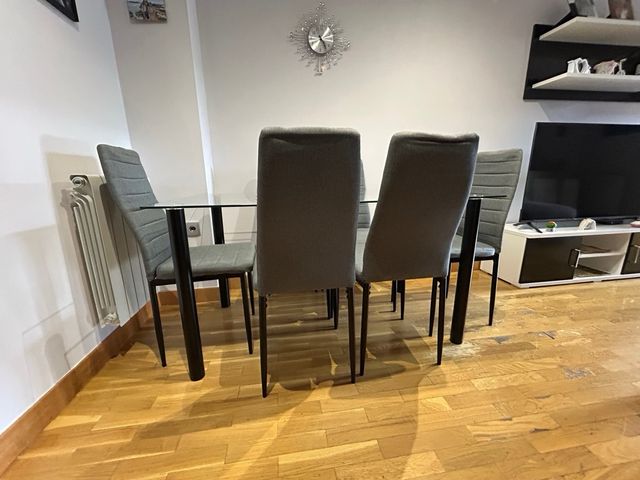 Mesa de comedor cristal y 6 sillas