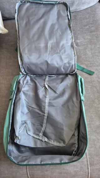 Mochila de viaje verde cabina
