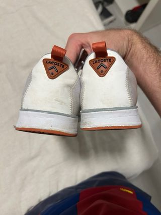 Zapatillas Lacoste Blancas y Grises