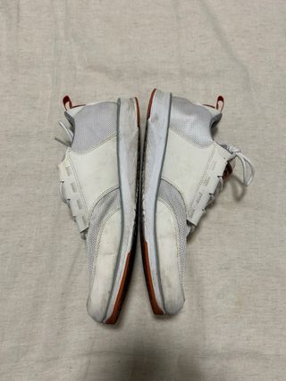 Zapatillas Lacoste Blancas y Grises