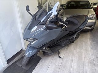 Yamaha TMAX 560 2022