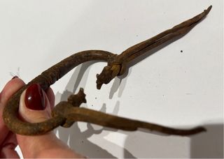 Antigua asa de hierro forjado siglo XVIII