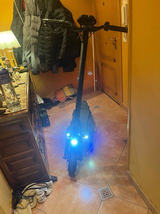 Patinete Eléctrico con Luces LED