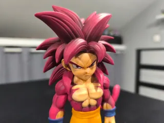 Figura Gogeta 18cm Dragón Ball