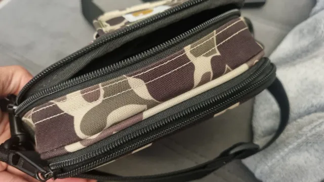 Bolso Carhartt camuflaje