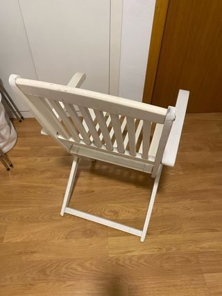 Silla plegable de jardín blanca de madera