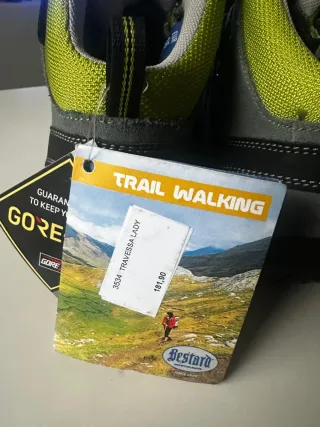 Botas de montaña Bestard grises y verdes