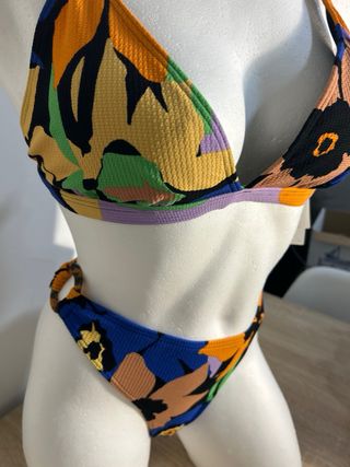 Bikini Roxy estampado floral talla L