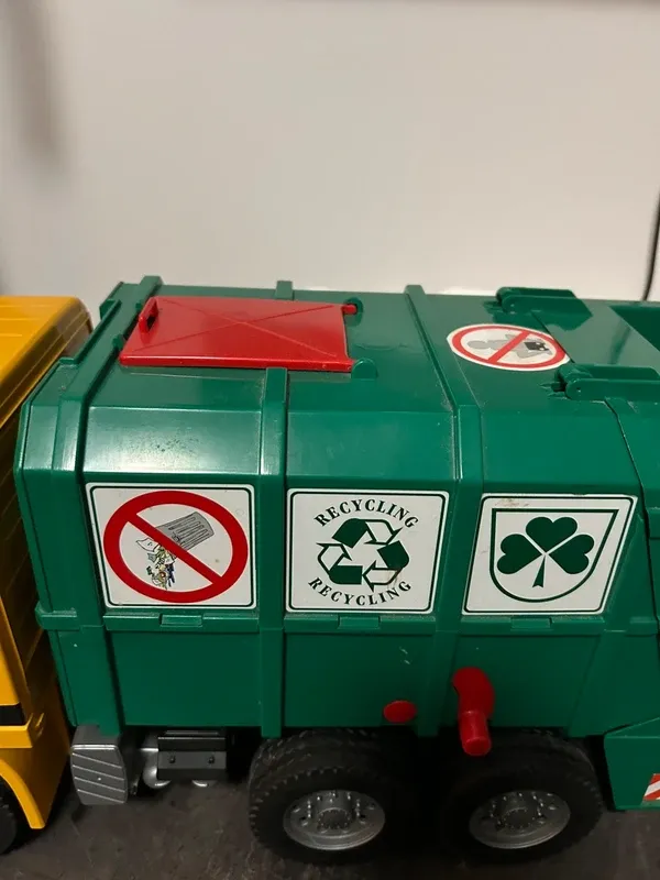 Bruder Camion Immondizia Mercedes Actros