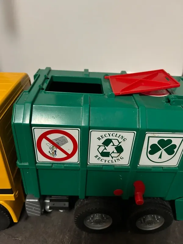 Bruder Camion Immondizia Mercedes Actros