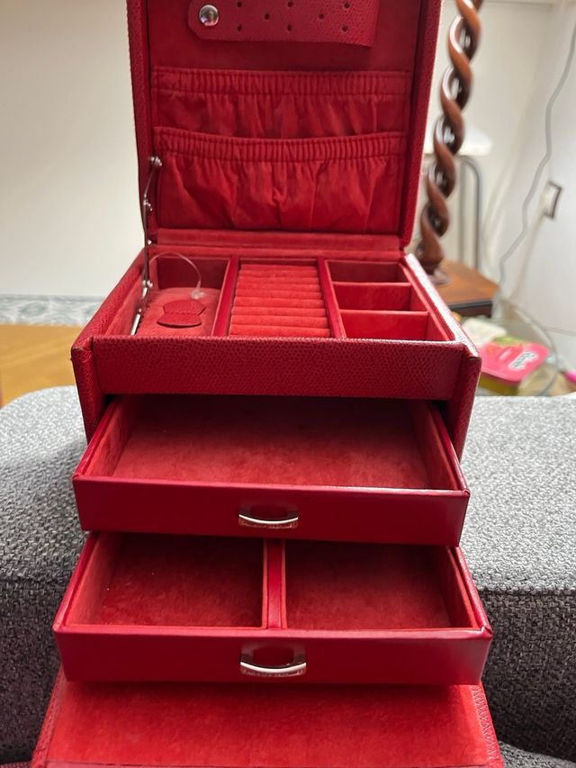 Joyero Salvador Bachiller Rojo