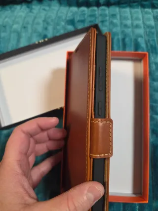 Funda móvil piel marrón