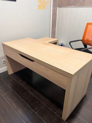 Mesa escritorio Ikea Malm extensible