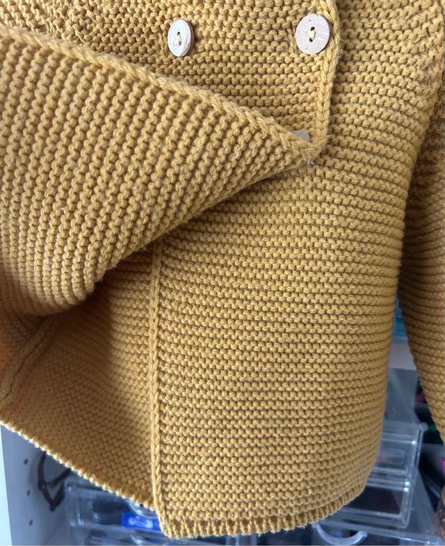 Chaqueta de punto mostaza 18 meses