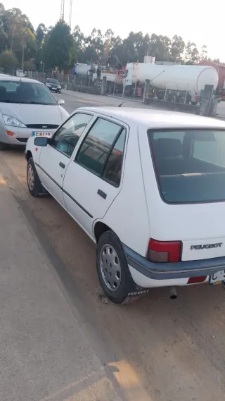 Peugeot 205 1998