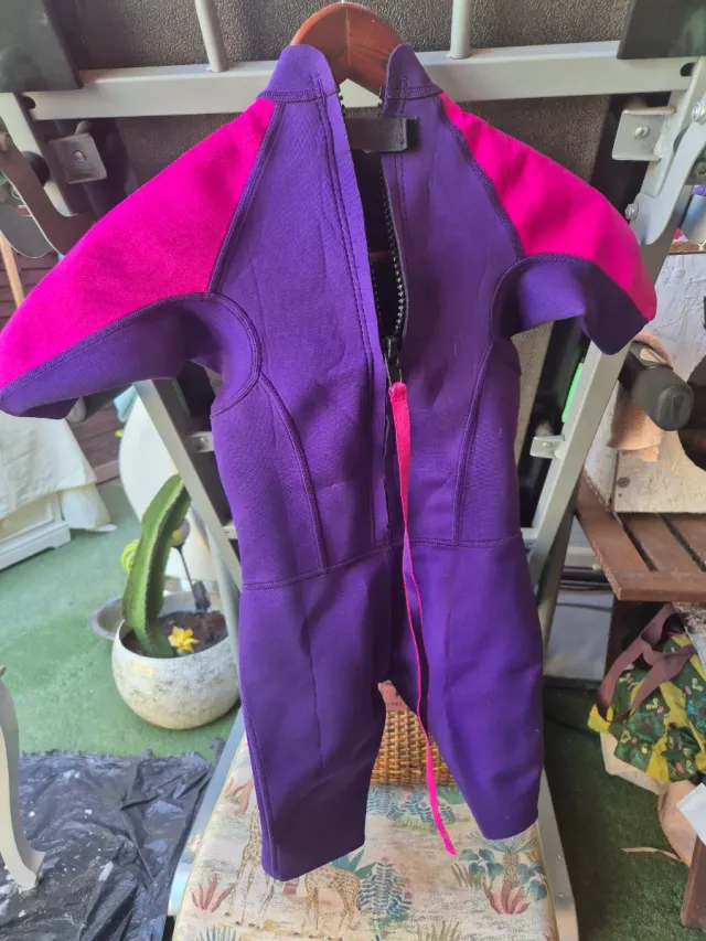 Neopreno morado y fucsia Olaian