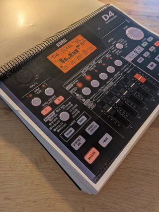 Korg D4 Grabadora Digital+ adaptador Korg y manual