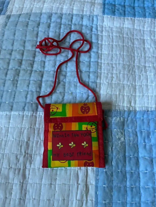 Cartera Winnie the Pooh con cordón