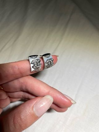 Pendientes Plata Logo Chanel