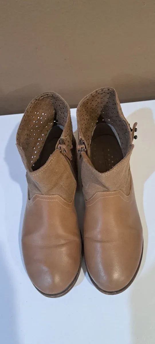 Botines niña beige/marrón