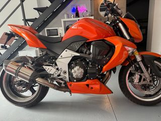 Moto Kawasaki Z1000  Matrícula FRR  Kilo 26.128 km