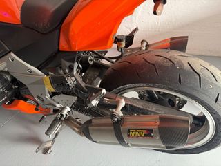 Moto Kawasaki Z1000  Matrícula FRR  Kilo 26.128 km