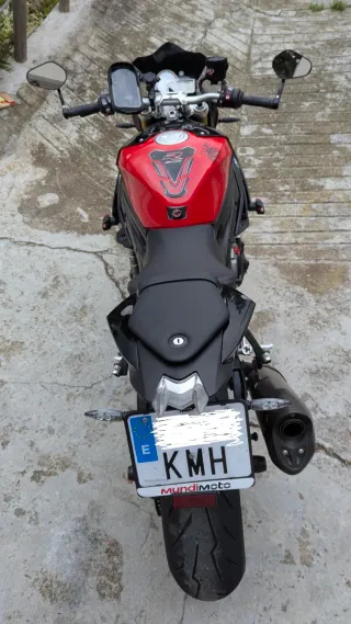 BMW S1000R con extras