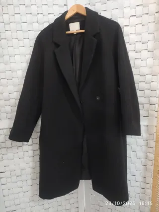 Abrigo negro oversize talla L