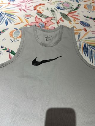 Camiseta sin mangas Nike Dri-FIT Gris M