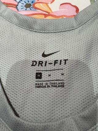 Camiseta sin mangas Nike Dri-FIT Gris M