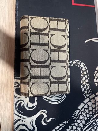 Cartera Carolina Herrera CH Beige y Marrón