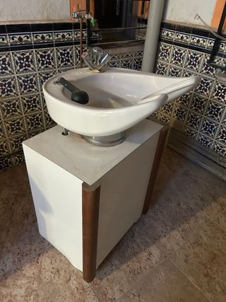 1 mueble  de Lavacabeza de peluquería profesional