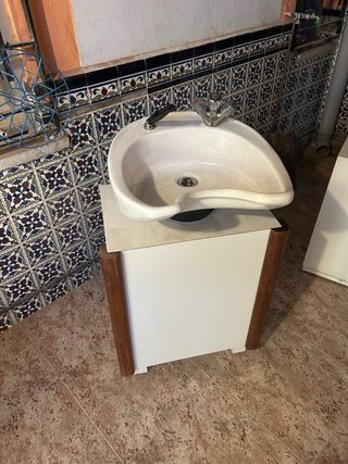 1 mueble  de Lavacabeza de peluquería profesional