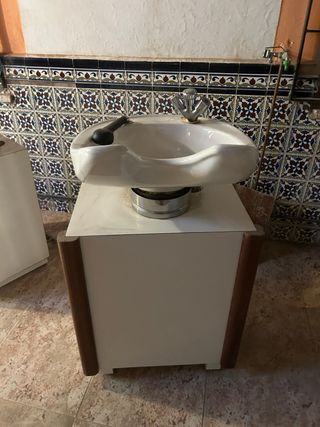 1 mueble  de Lavacabeza de peluquería profesional