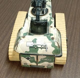 ANTIGUO TANQUE MILITAR, D-34, DE VALTOY. FRICCION