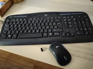 Teclado y Ratón Inalámbrico Logitech