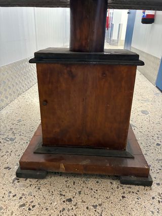 Mesa de madera maciza hecha a mano estilo antiguo