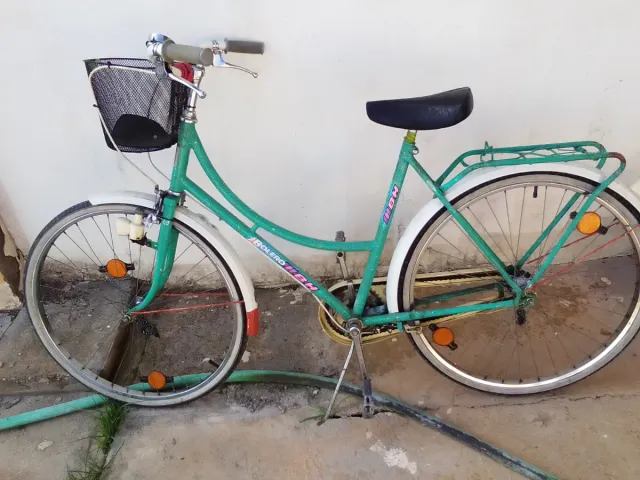 Bicicleta Paseo Verde con Canasta y Luces