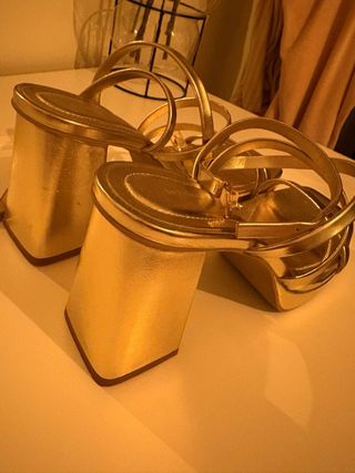 Plataformas doradas a estrenar