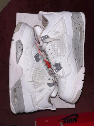 Air Jordan 4 Retro Oreo