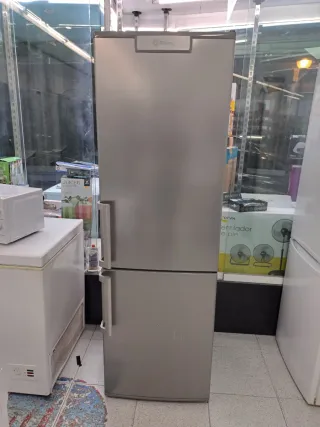 Nevera combi balay 185,cm con garantía