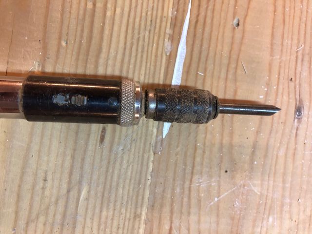 Destornillador de carraca antiguo