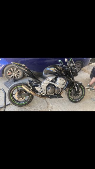 Kawasaki Z750 Negra