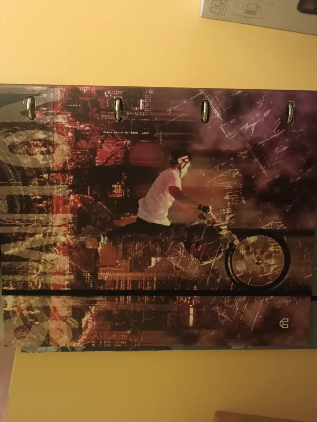 Archivador con diseño moderno