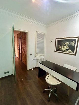 Oficina en alquiler en Les Corts en Barcelona