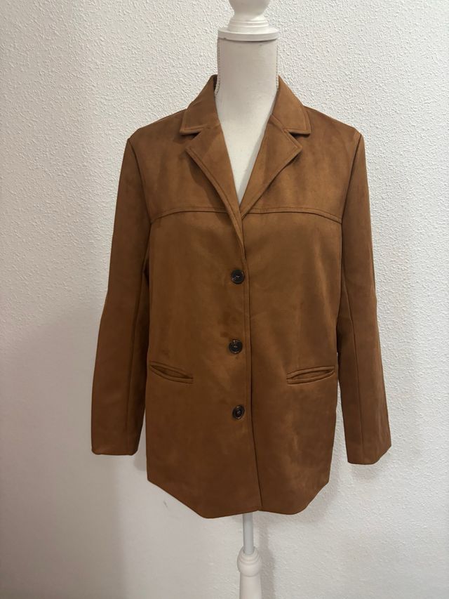 Chaqueta marrón de ante